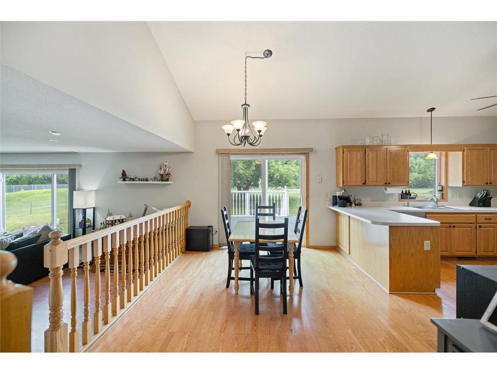 9408 Jennifer Court Chisago City MN 55013 - Green 7086201 image6