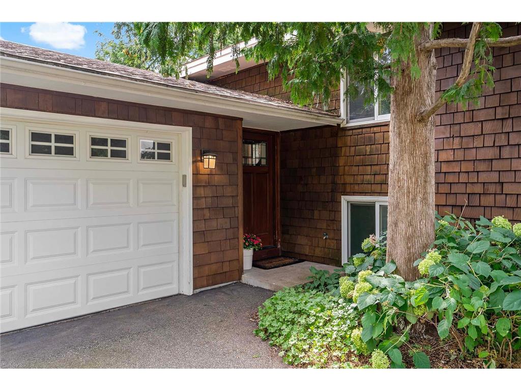 9409 Yosemite Road Bloomington MN 55437 6768080 image1