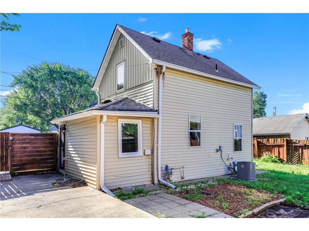 941 Cypress Street Saint Paul MN 55106 7110978 image16