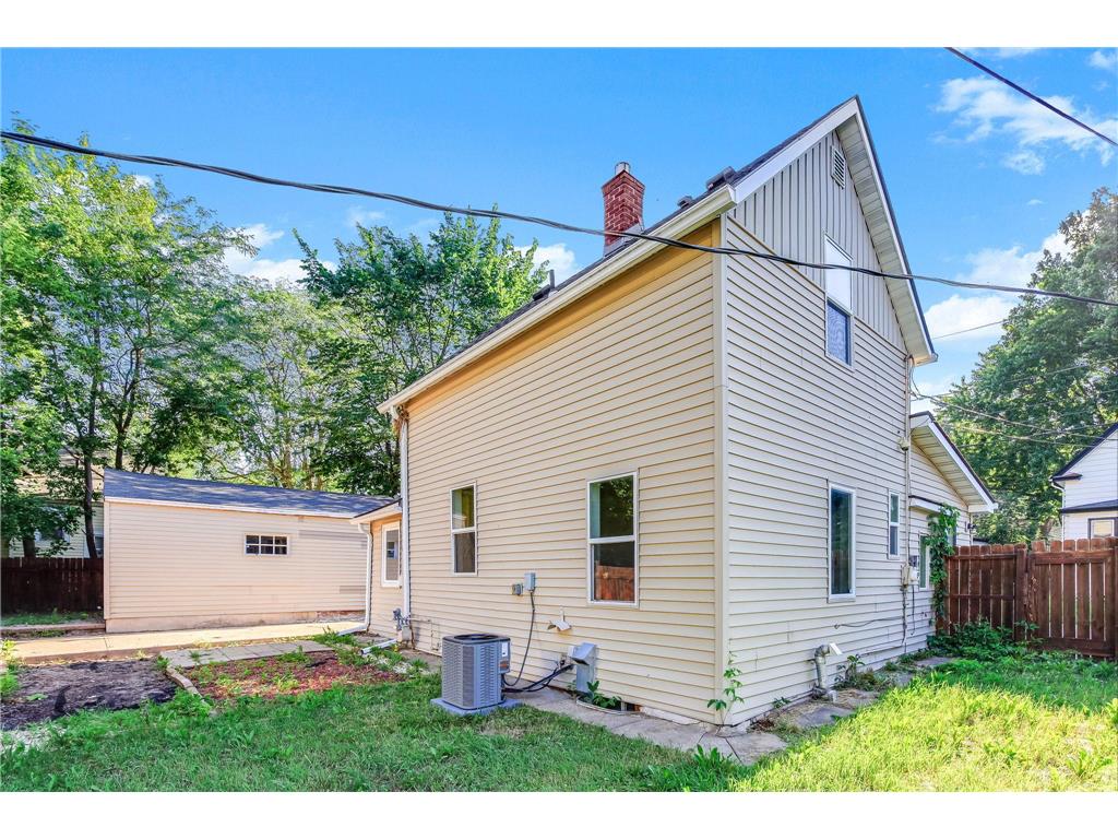 941 Cypress Street Saint Paul MN 55106 7110978 image17