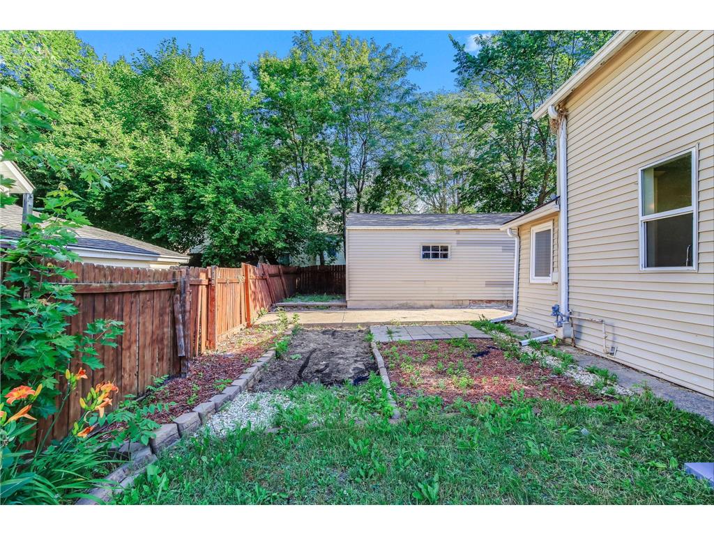 941 Cypress Street Saint Paul MN 55106 7110978 image18