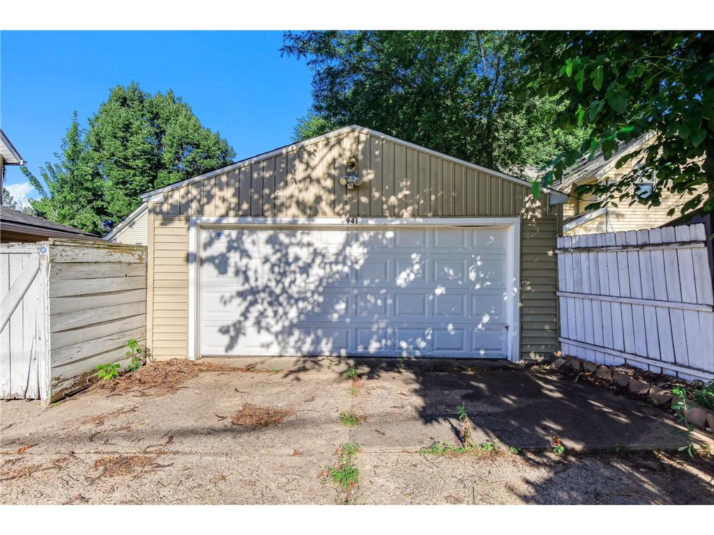 941 Cypress Street Saint Paul MN 55106 7110978 image20