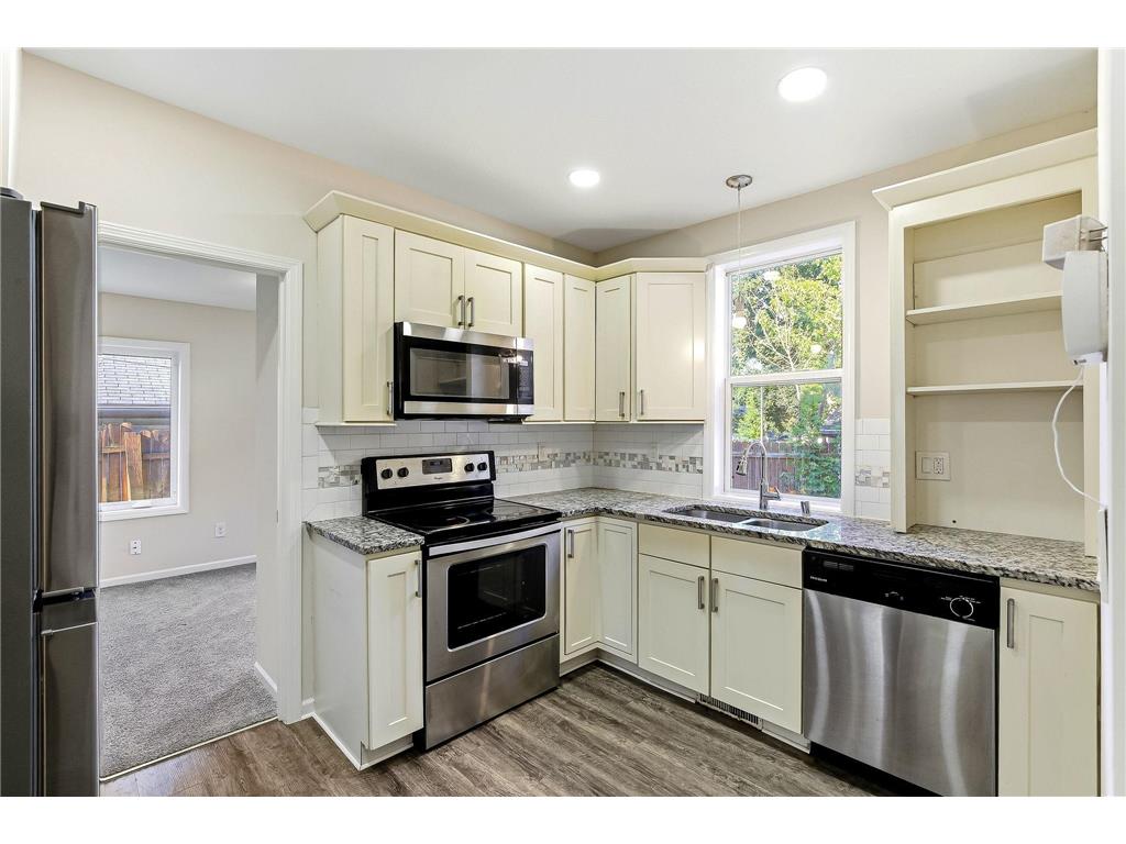 941 Cypress Street Saint Paul MN 55106 7110978 image4