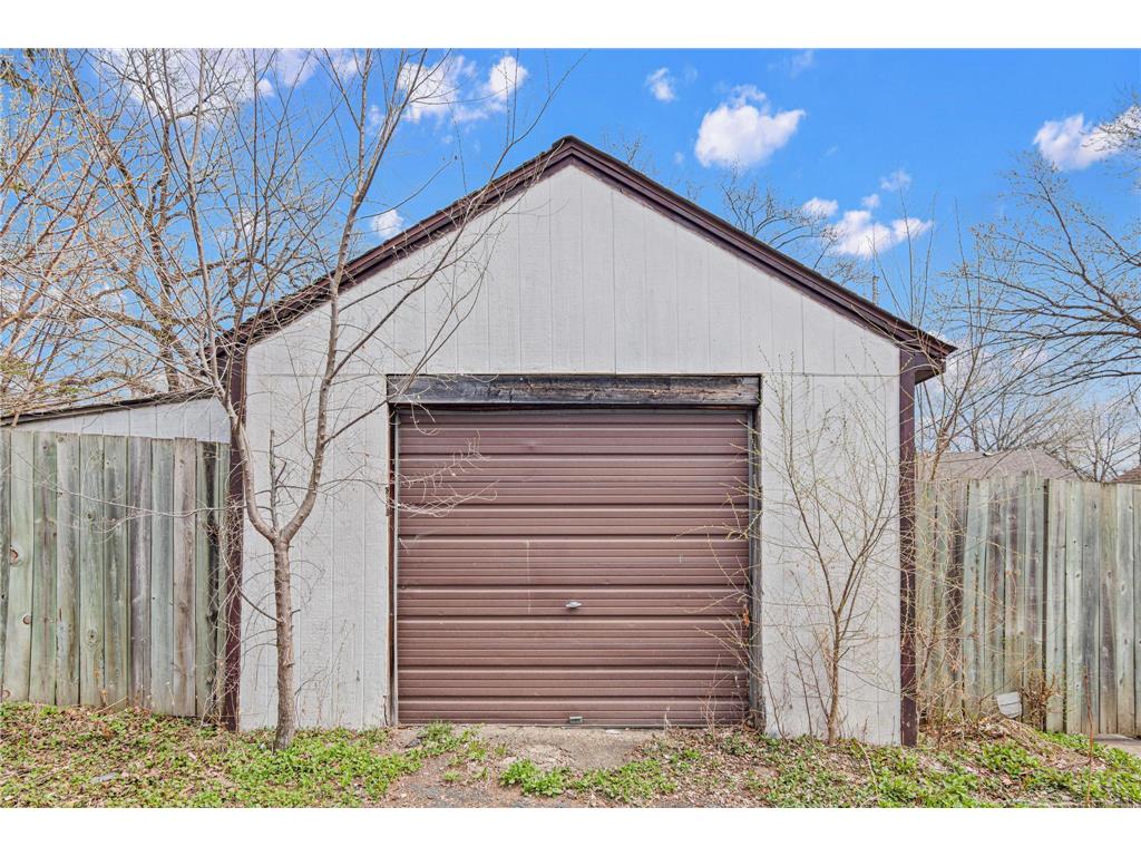 941 Frank Street Saint Paul MN 55106 7057067 image26