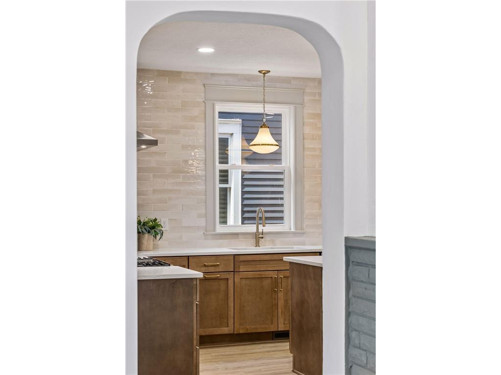 941 Hague Avenue Saint Paul MN 55104 7051307 image11