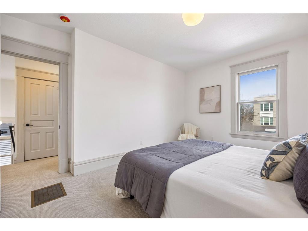 941 Hague Avenue Saint Paul MN 55104 7051307 image28