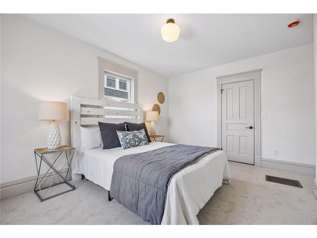 941 Hague Avenue Saint Paul MN 55104 7051307 image29
