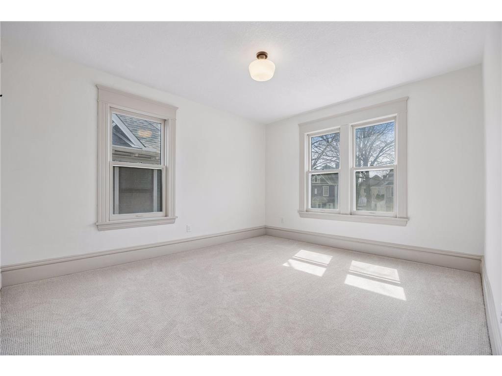 941 Hague Avenue Saint Paul MN 55104 7051307 image34