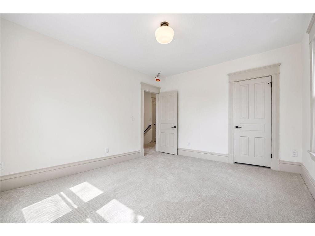 941 Hague Avenue Saint Paul MN 55104 7051307 image35