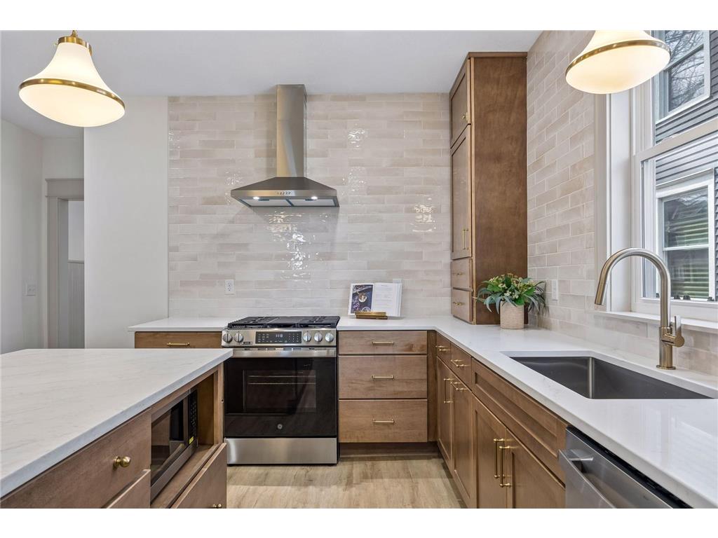 941 Hague Avenue Saint Paul MN 55104 7051307 image4