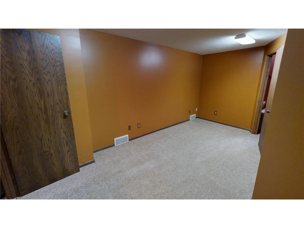 941 Mary Avenue Willmar MN 56201 6823175 image34