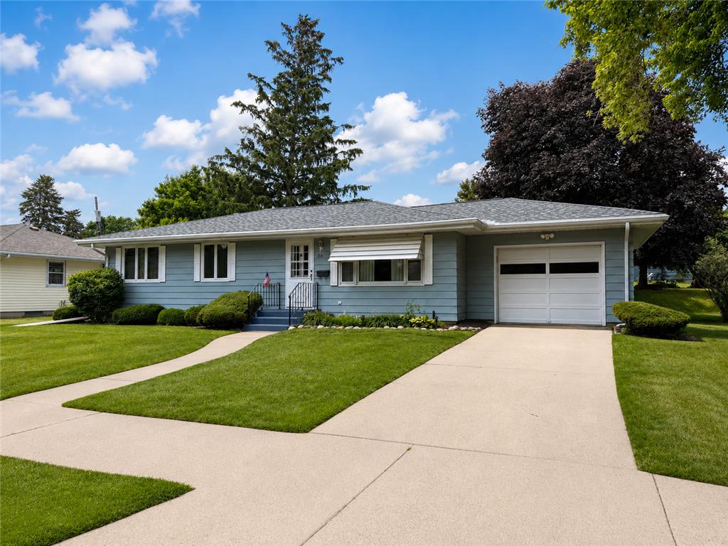 941 School Street Fairmont MN 56031 7099066 image1
