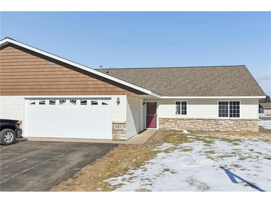 941 W Edge Place #14 New Richmond WI 54017 7026294 image1