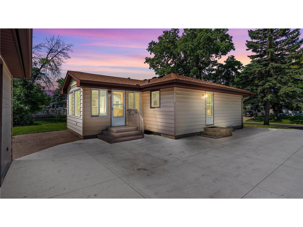 9414 Trenton Ln N Maple Grove MN 55369 6733701 image1