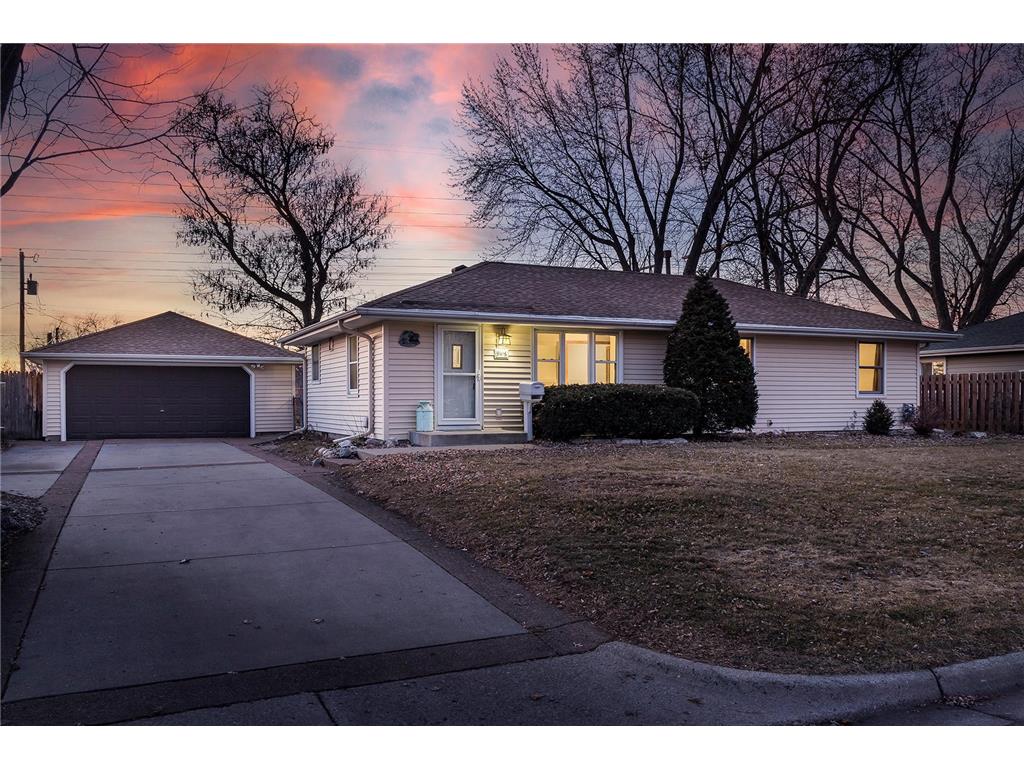 9416 Columbus Avenue S Bloomington MN 55420 6482081 image1