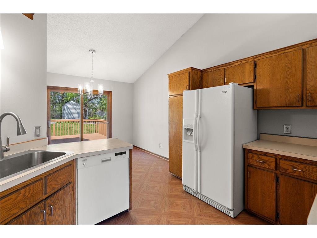 9419 James Avenue N Brooklyn Park MN 55444 7019359 image10