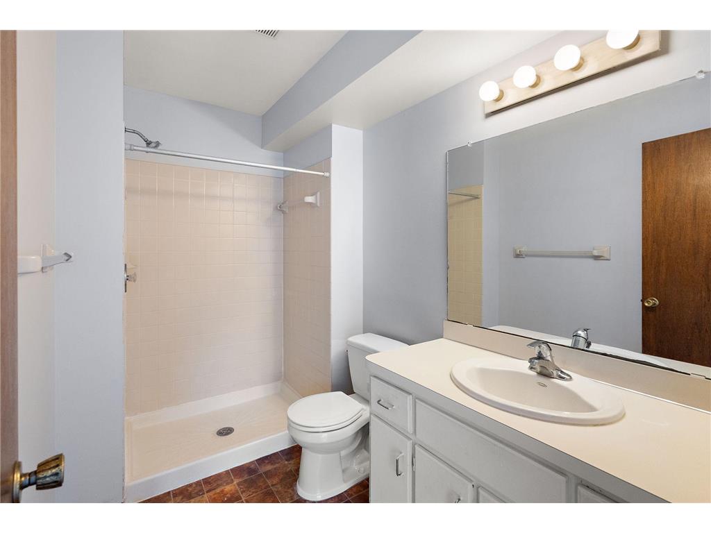 9419 James Avenue N Brooklyn Park MN 55444 7019359 image17