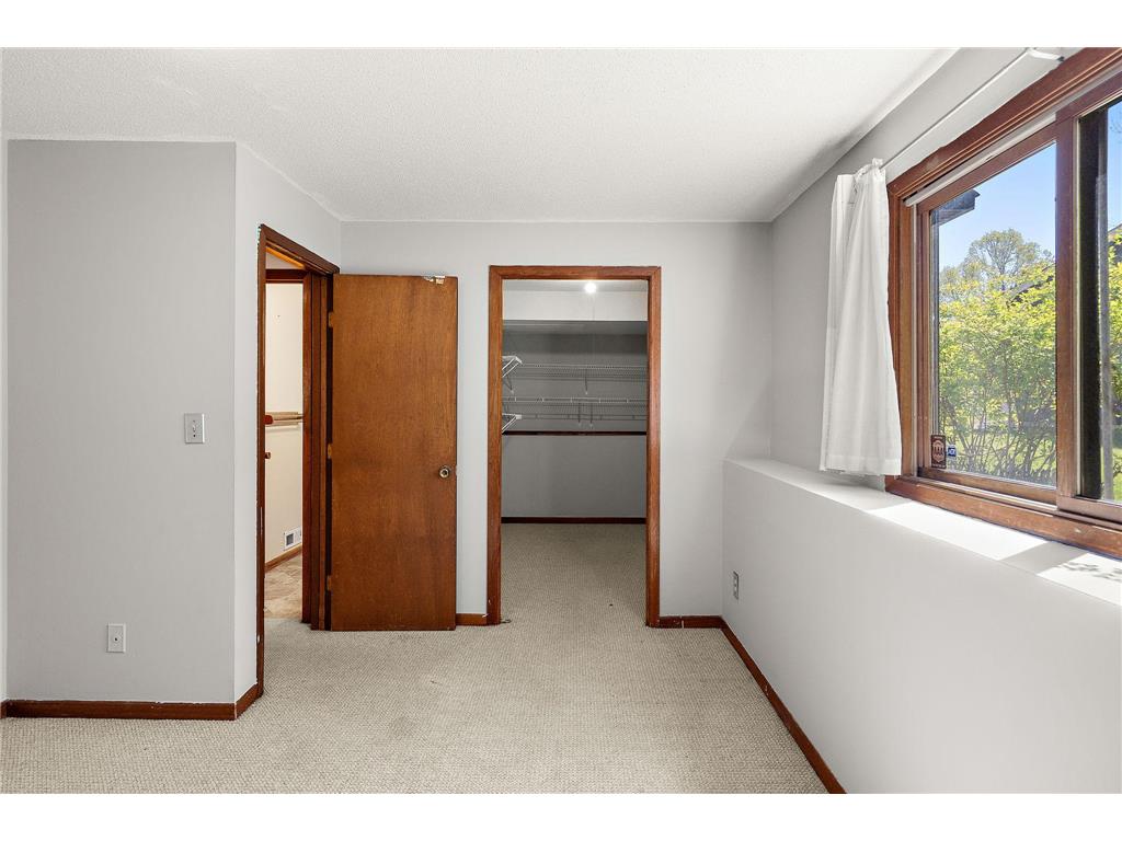 9419 James Avenue N Brooklyn Park MN 55444 7019359 image24