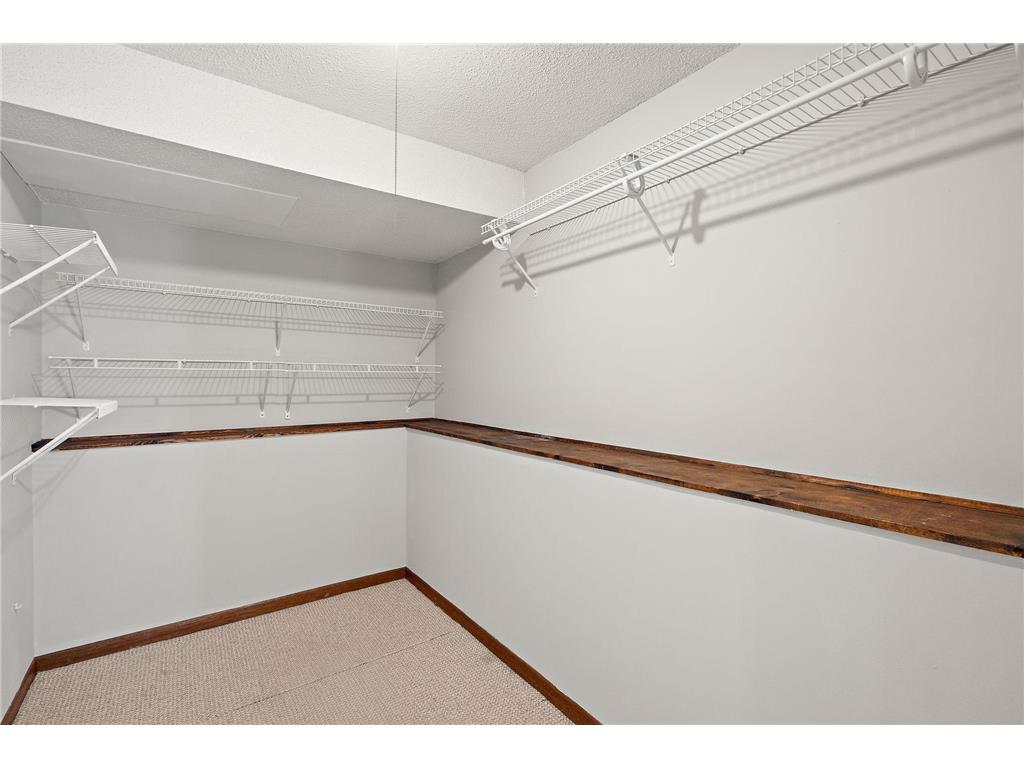 9419 James Avenue N Brooklyn Park MN 55444 7019359 image25
