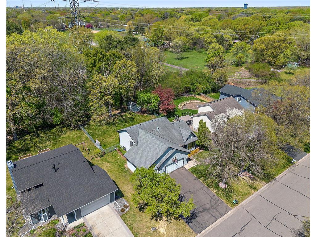 9419 James Avenue N Brooklyn Park MN 55444 7019359 image4