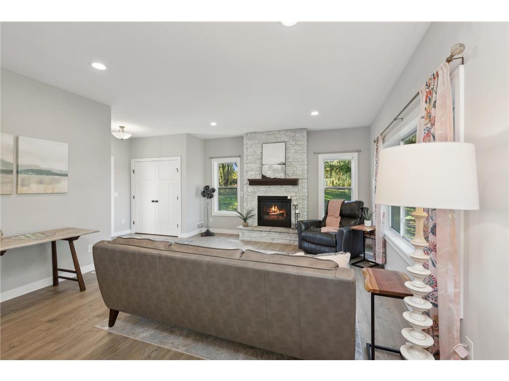 942 Alexander Road Hudson WI 54016 6611106 image1