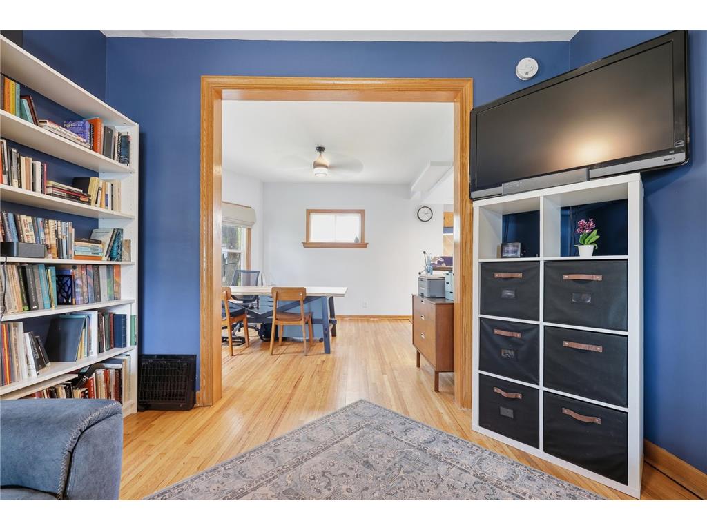 942 Central Avenue W Saint Paul MN 55104 7078479 image16