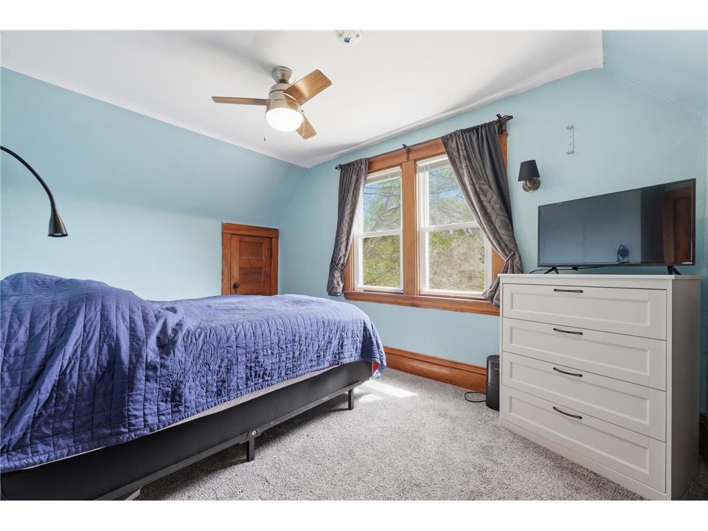 942 Central Avenue W Saint Paul MN 55104 7078479 image17
