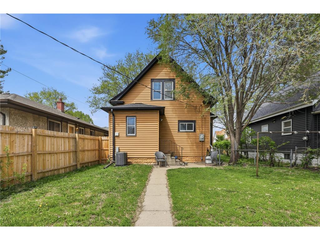 942 Central Avenue W Saint Paul MN 55104 7078479 image26