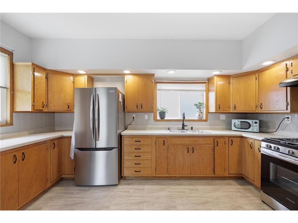 942 Central Avenue W Saint Paul MN 55104 7078479 image4