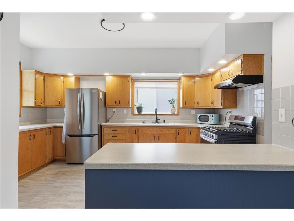 942 Central Avenue W Saint Paul MN 55104 7078479 image5