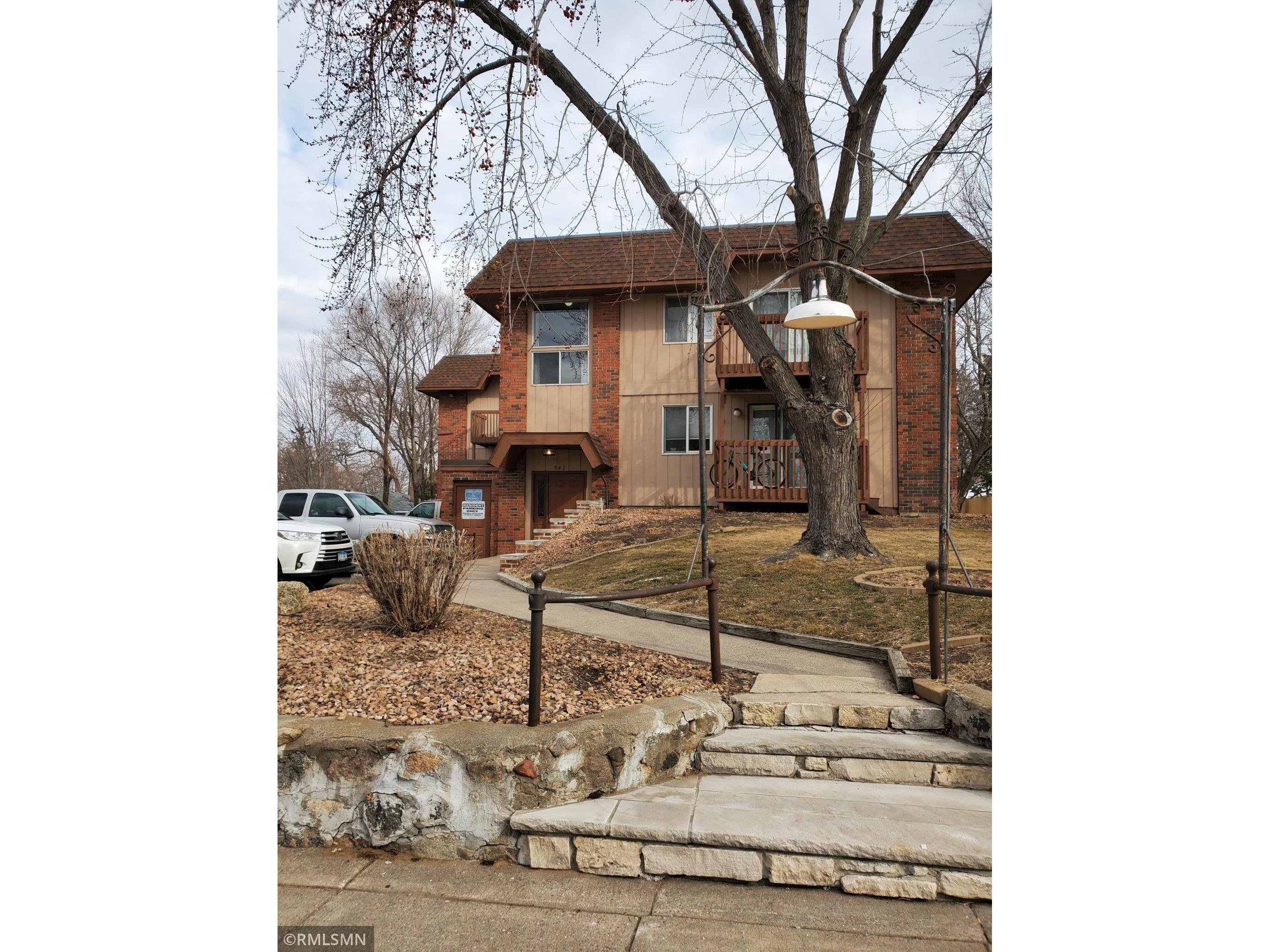 942 Main Street NW 200, Elk River, MN 55330 MLS 6009839 Edina Realty