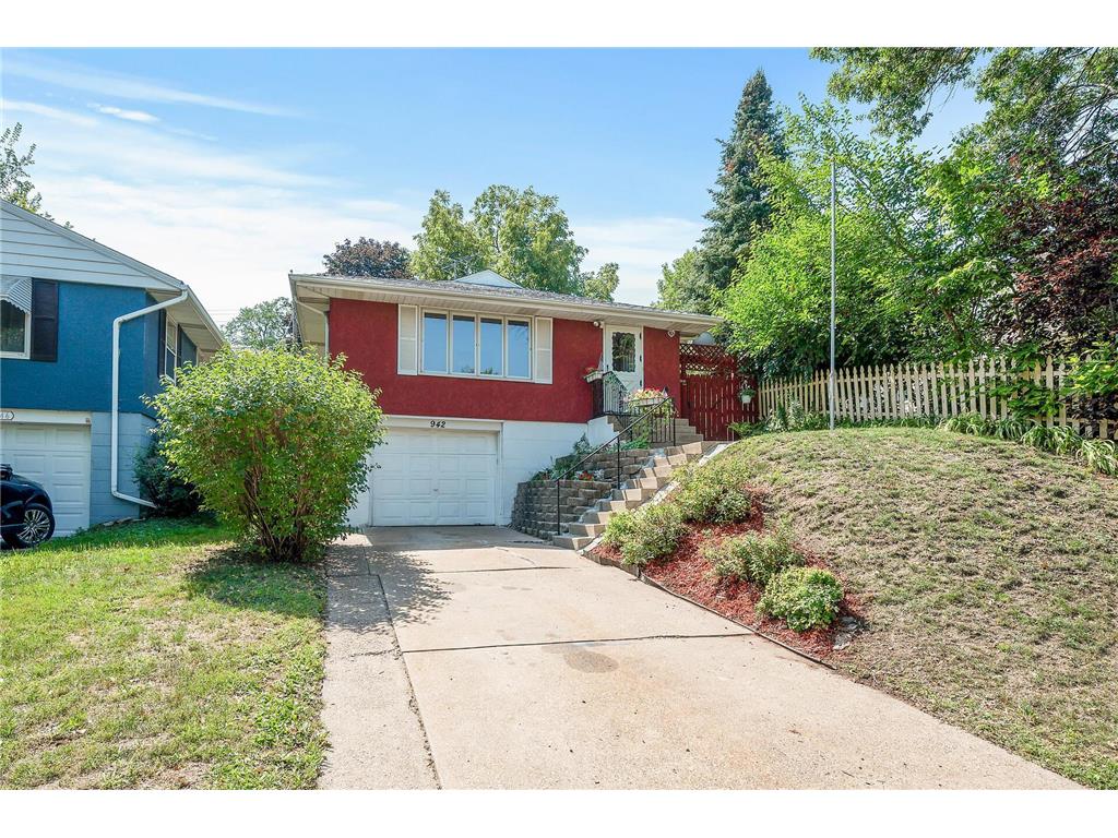 942 Mclean Avenue Saint Paul MN 55106 6413886 image1