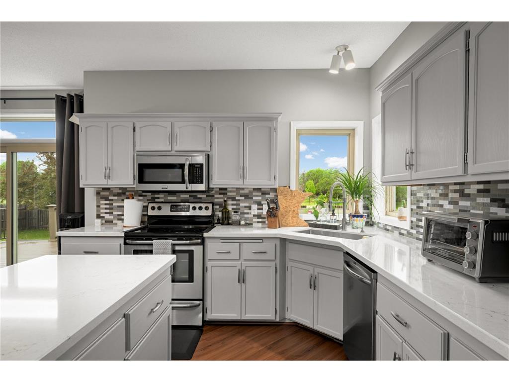 9420 Fallgold Parkway N Brooklyn Park MN 55443 7073239 image17