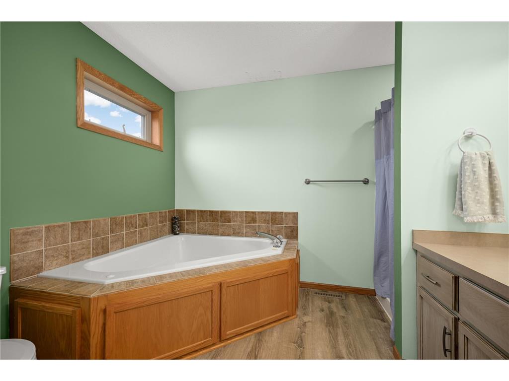9420 Fallgold Parkway N Brooklyn Park MN 55443 7073239 image23
