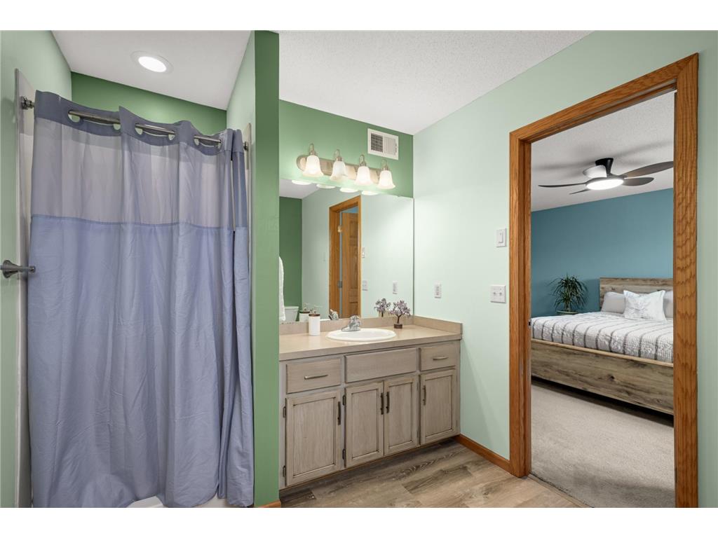 9420 Fallgold Parkway N Brooklyn Park MN 55443 7073239 image24