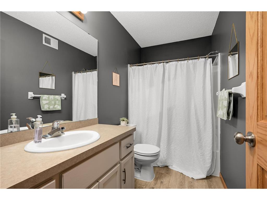 9420 Fallgold Parkway N Brooklyn Park MN 55443 7073239 image27