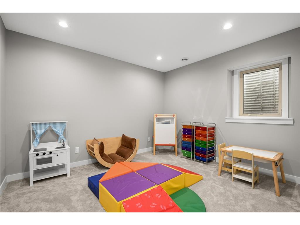 9420 Fallgold Parkway N Brooklyn Park MN 55443 7073239 image32