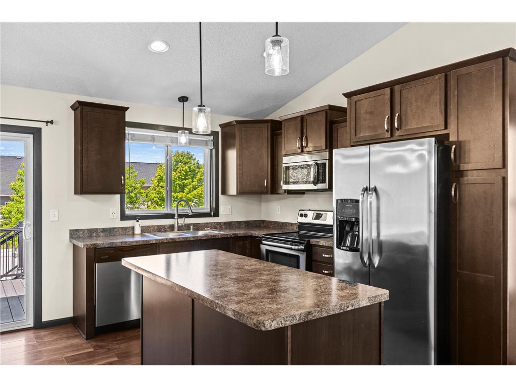 9420 Toledo Lane N Brooklyn Park MN 55443 7081980 image11