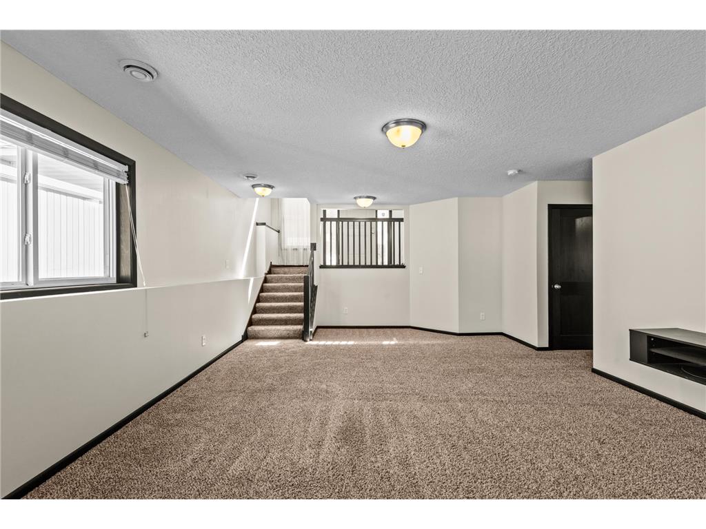 9420 Toledo Lane N Brooklyn Park MN 55443 7081980 image29