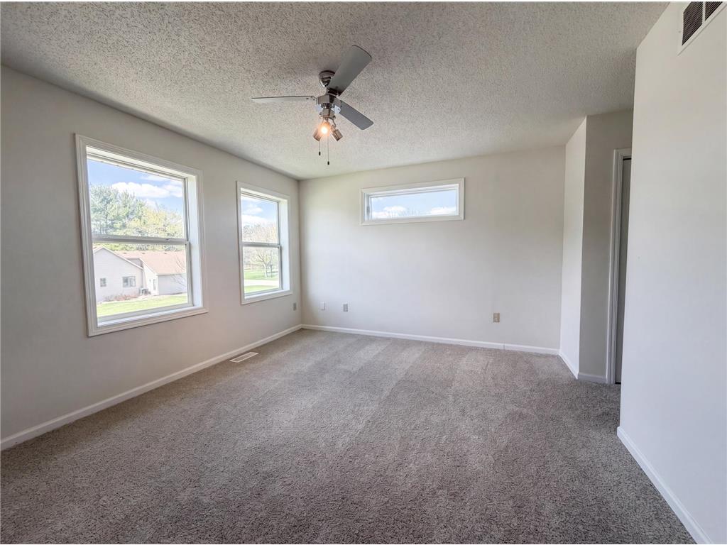 9429 Harkness Avenue S Cottage Grove MN 55016 7049055 image4