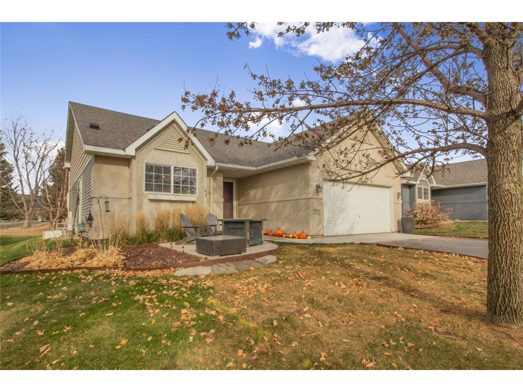 9429 Imbler Trail, Lakeville, MN 55044 MLS 6302999 Edina Realty