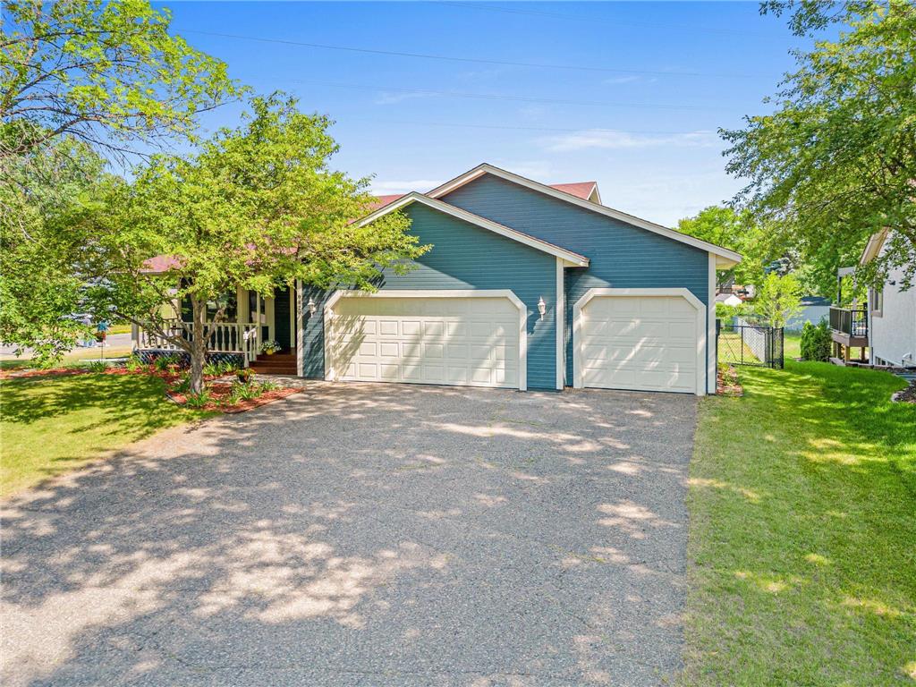 9429 N Irving Avenue N Brooklyn Park MN 55444 6392844 image1