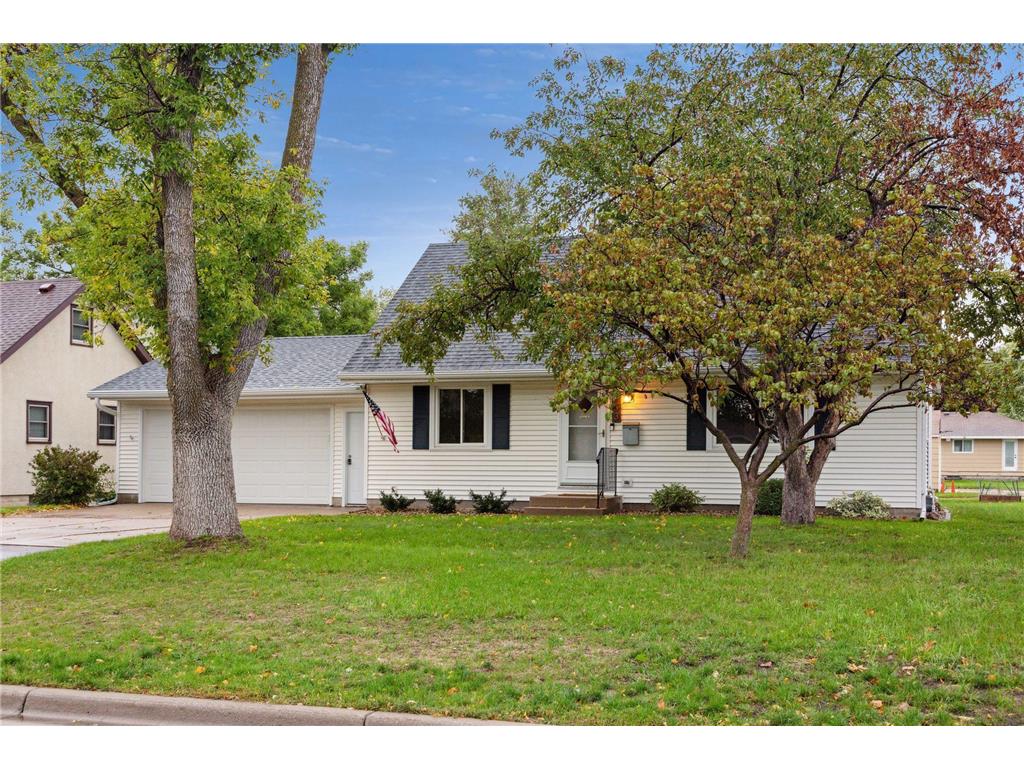 943 Pierce Street S Shakopee MN 55379 6444727 image1