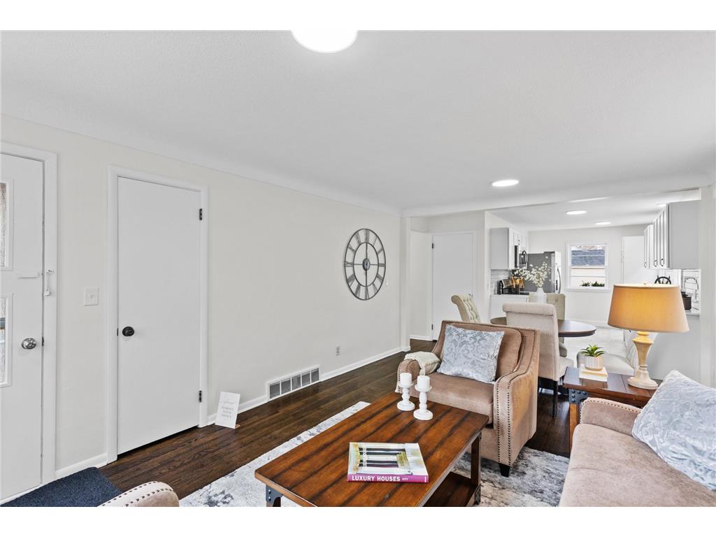 943 Scheffer Avenue Saint Paul MN 55102 7045405 image9