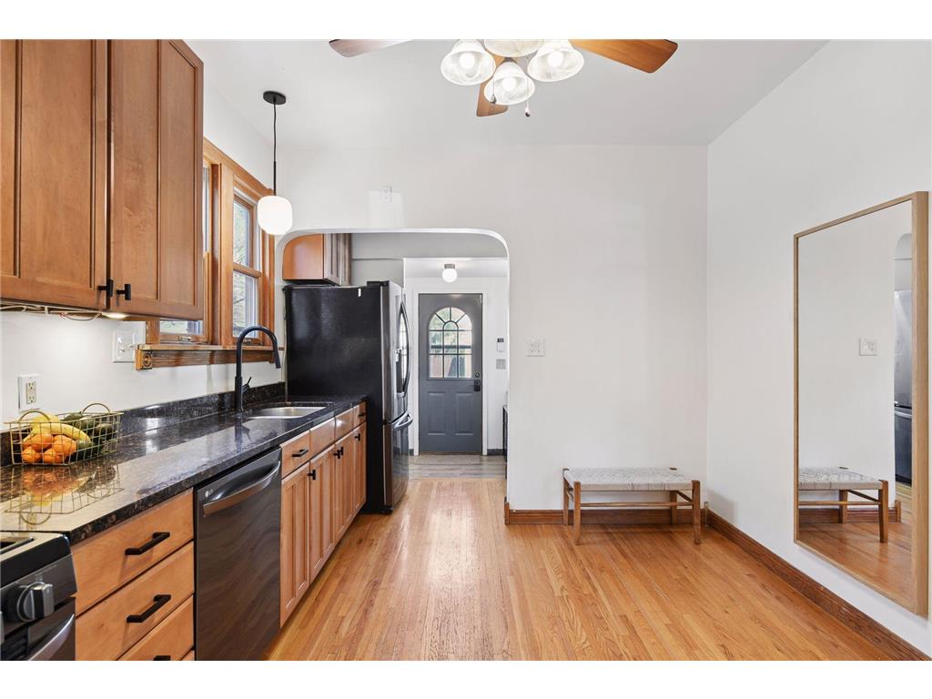 943 Wakefield Avenue Saint Paul MN 55106 7041200 image17