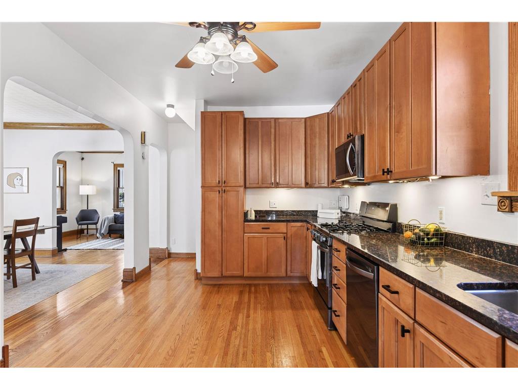 943 Wakefield Avenue Saint Paul MN 55106 7041200 image18