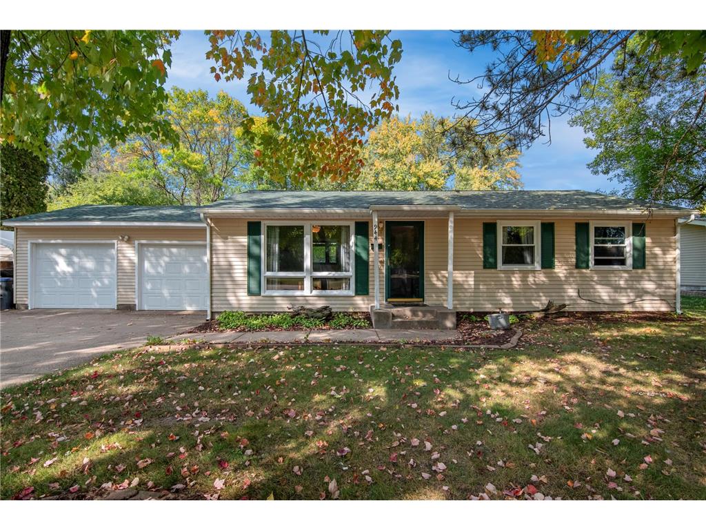 944 Fairfield Road New Richmond WI 54017 6423692 image1