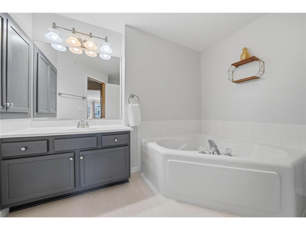 944 Fairfield Way Minnetonka MN 55305 7075233 image25