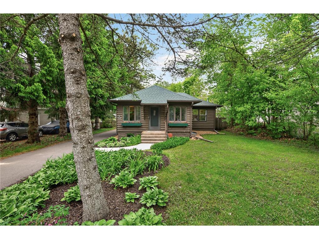944 Mahtomedi Avenue Mahtomedi MN 55115 7054603 image1