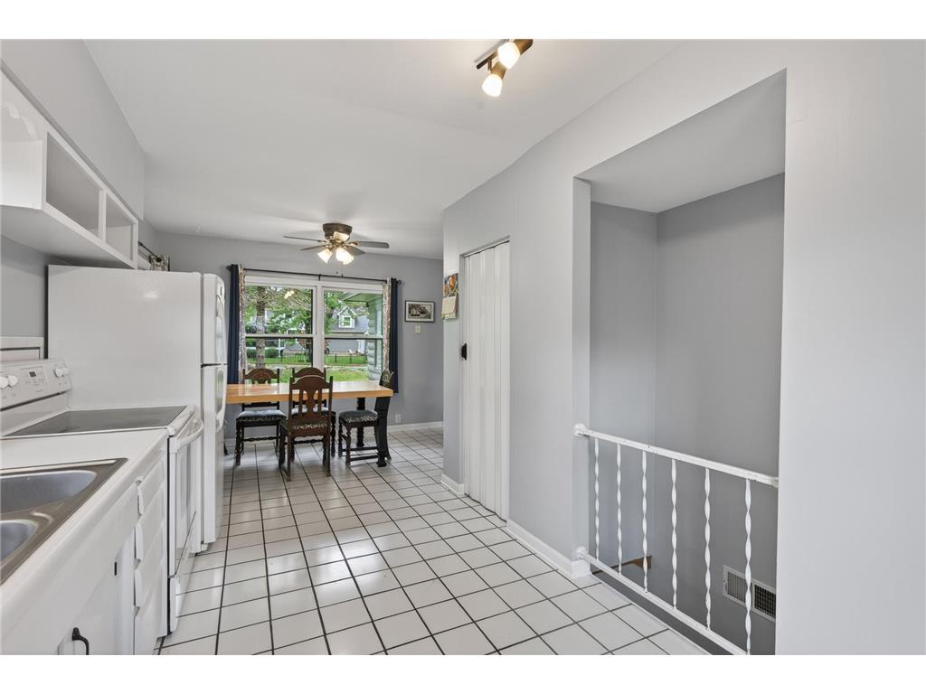 944 Mahtomedi Avenue Mahtomedi MN 55115 7054603 image13